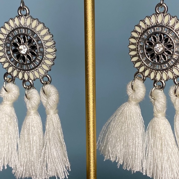 Hippie Boho Chic Fringe Tassel Earrings - Picture 4 of 6